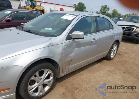 2012 Ford Fusion Se z USA, uszkodzony, nr VIN 3FAHP0HA6CR245164